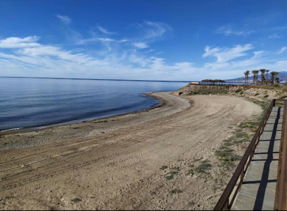 Piso Familiar En El Toyo Lägenhet Almería Exteriör bild