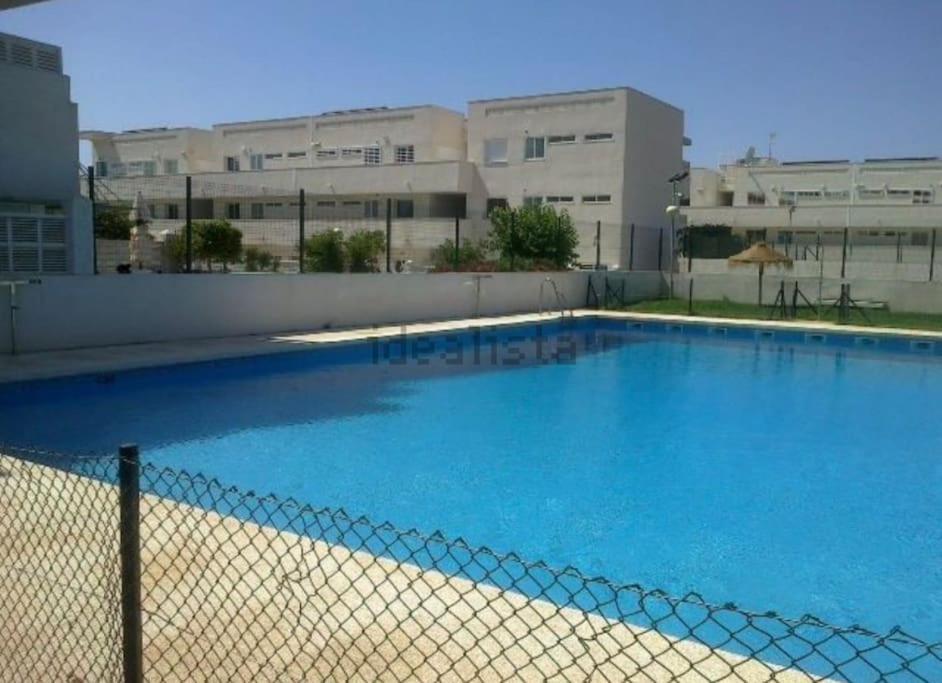 Piso Familiar En El Toyo Lägenhet Almería Exteriör bild